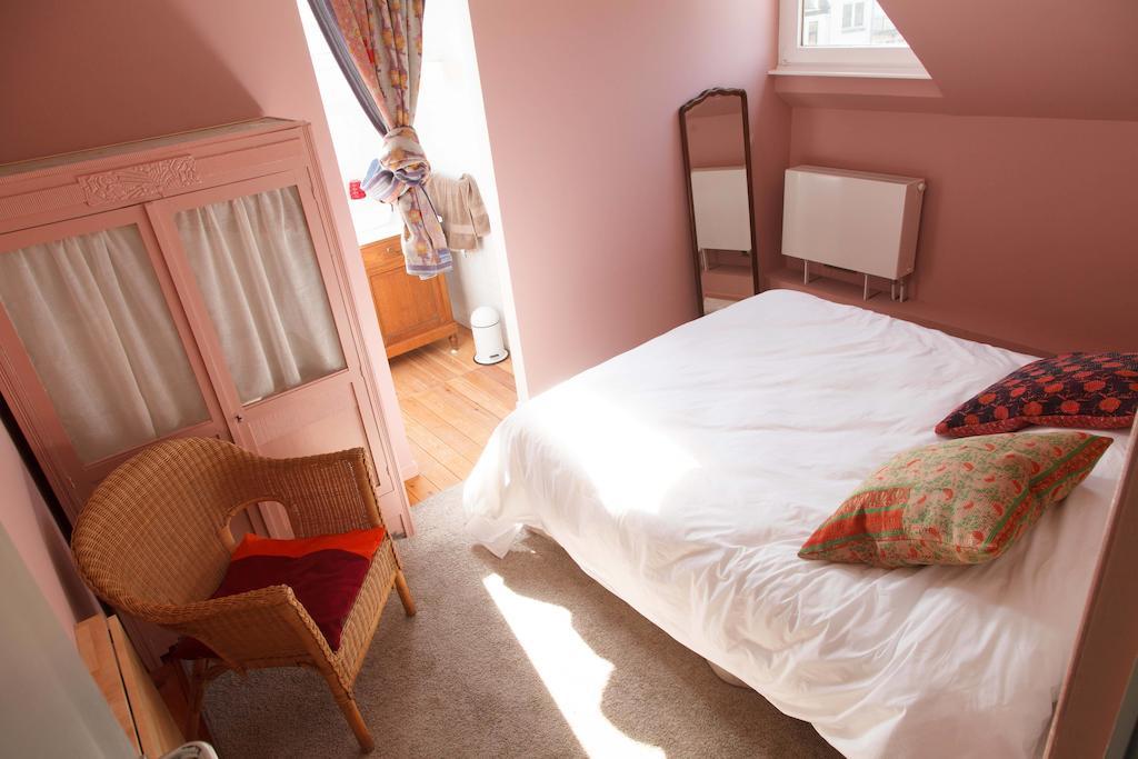 Auderghem Guest House Les 3 Tilleuls חדר תמונה