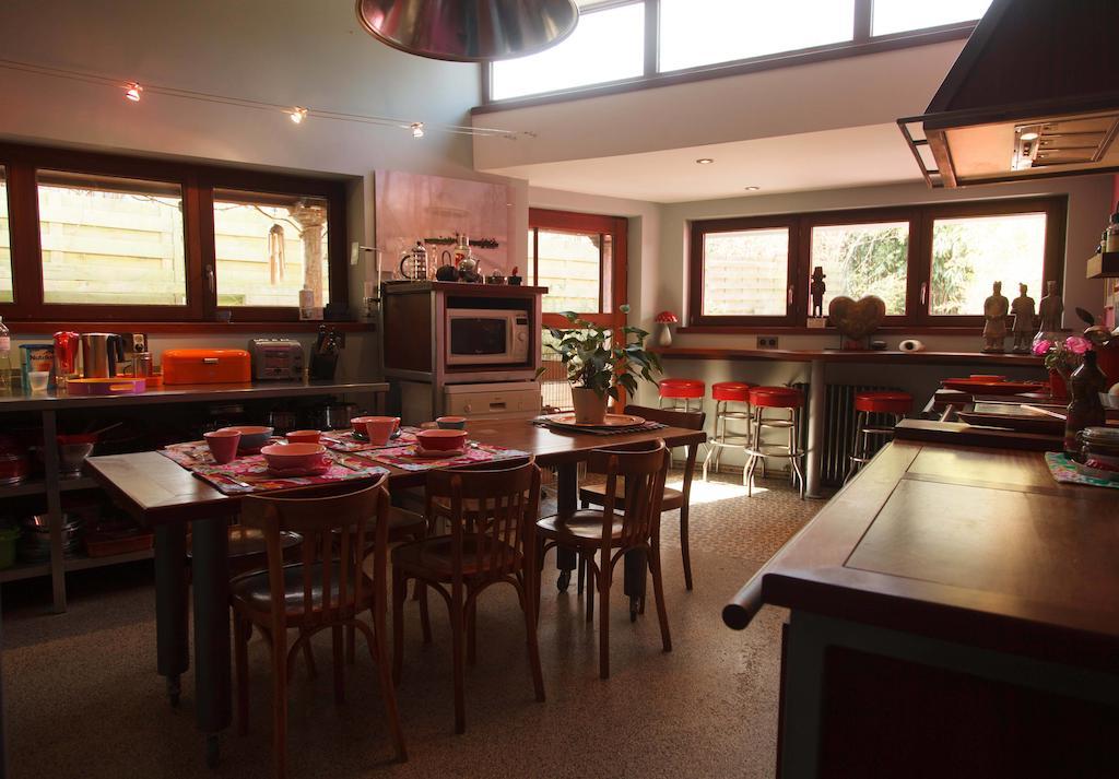 Auderghem Guest House Les 3 Tilleuls מראה חיצוני תמונה